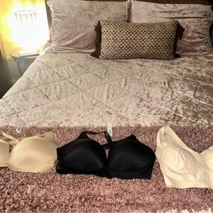 Soma Black and Cream Bra Set
